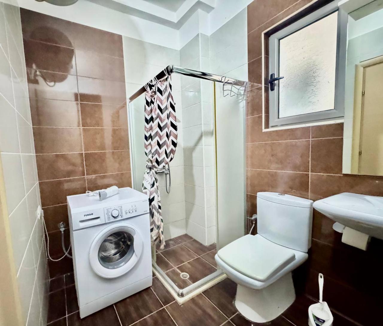 4 Seasons Sea View Apartment Sarandë Esterno foto