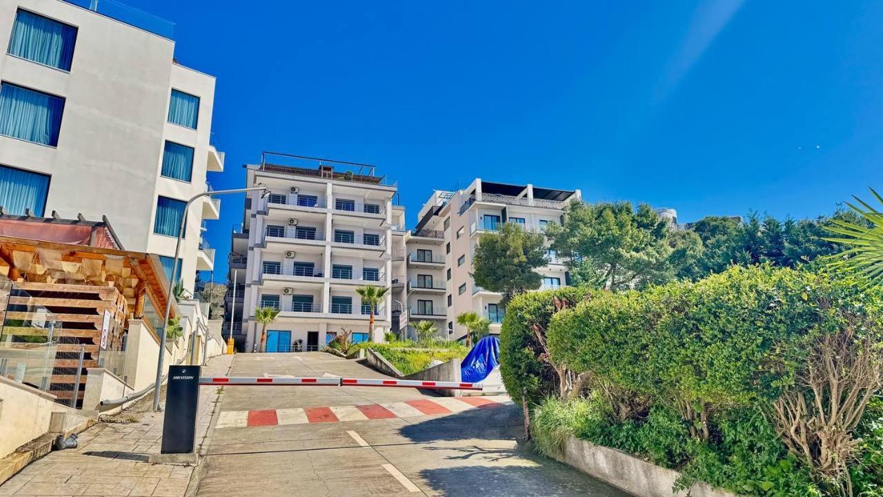 4 Seasons Sea View Apartment Sarandë Esterno foto